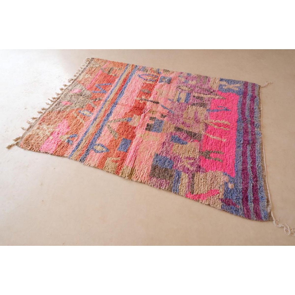 Moroccan Berber Wool Rug 157 x 240 cm - Eclectic Pink and Orange